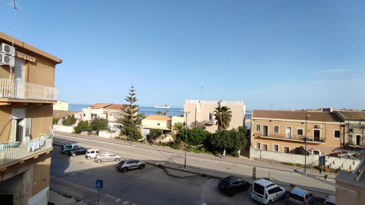 Oikos Arethusa Syracuse Exterior photo